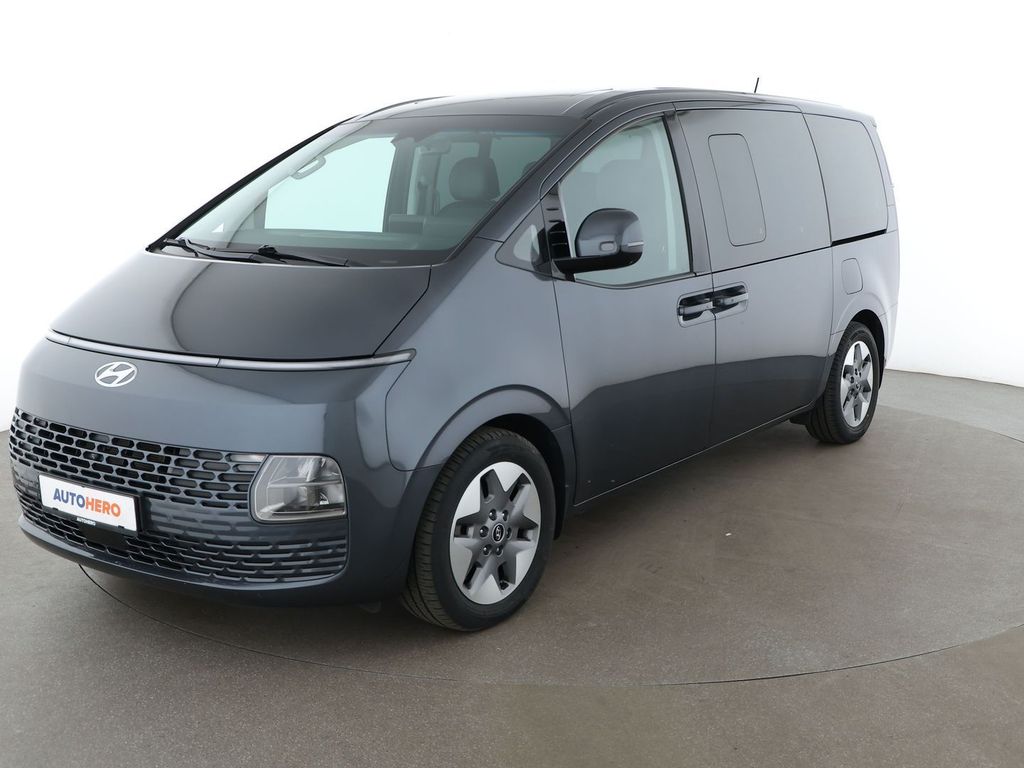 Image of Hyundai STARIA
