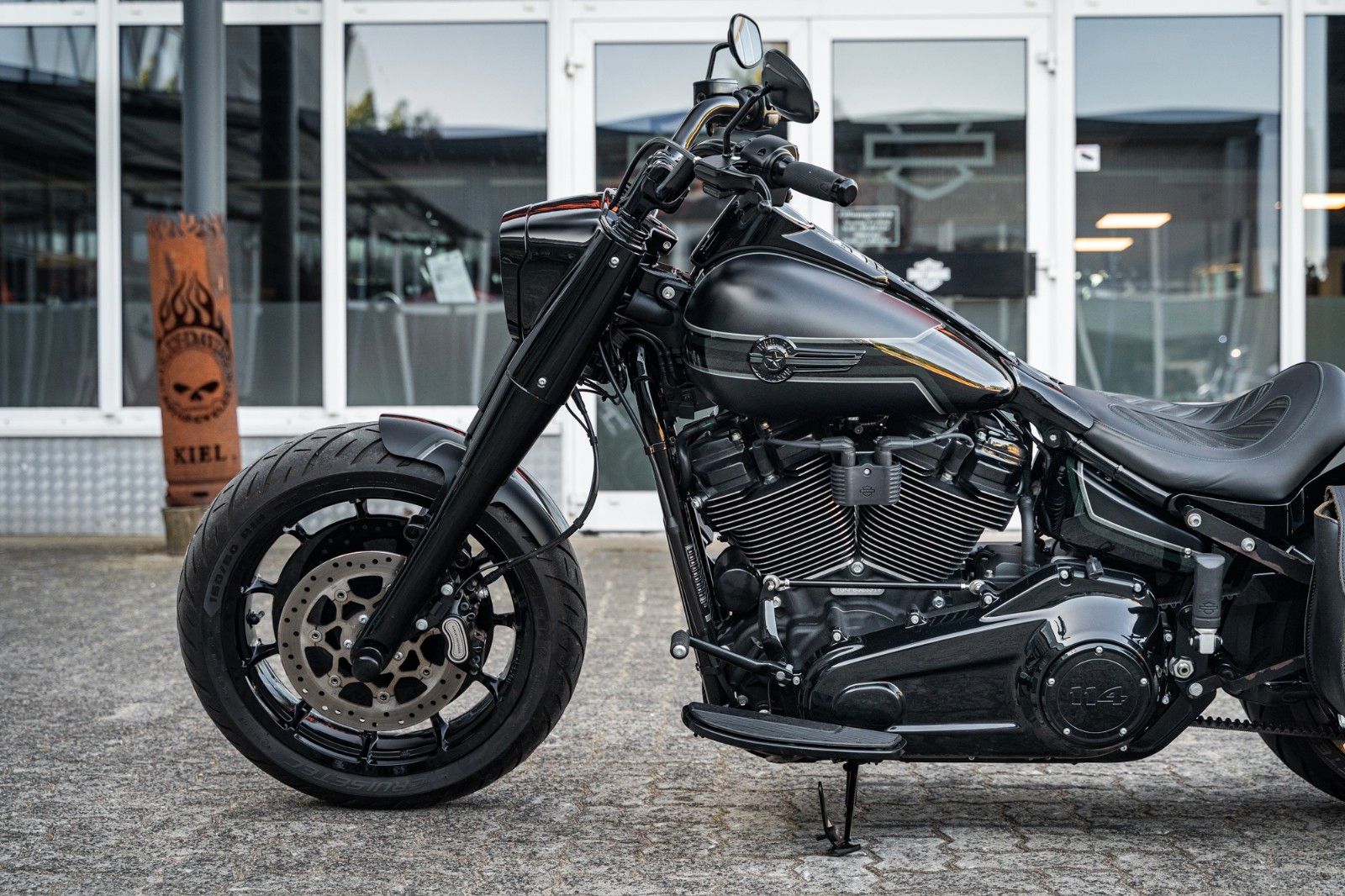Fahrzeugabbildung Harley-Davidson DARK FAT BOY FLFBS 114 MY23 -JEKILL&HYDE-