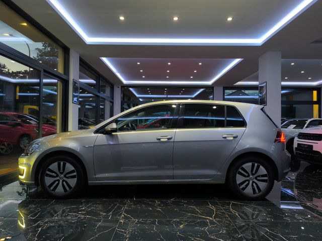 Volkswagen Golf VII Lim. e-Golf NAVI PDC SHZ