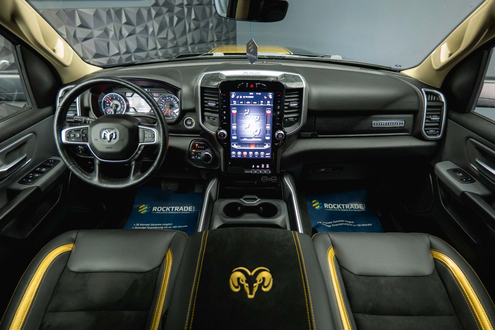 Fahrzeugabbildung Dodge RAM 5.7 V8 HEMI 4x4 OFFROAD Night GOLD EDITION