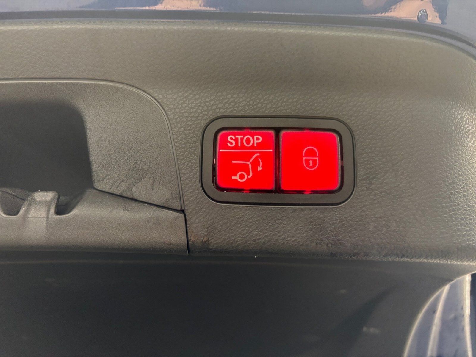 Fahrzeugabbildung Mercedes-Benz GLC 300 4M AMG*Night*Burmester*ILS*COMAND*360°*