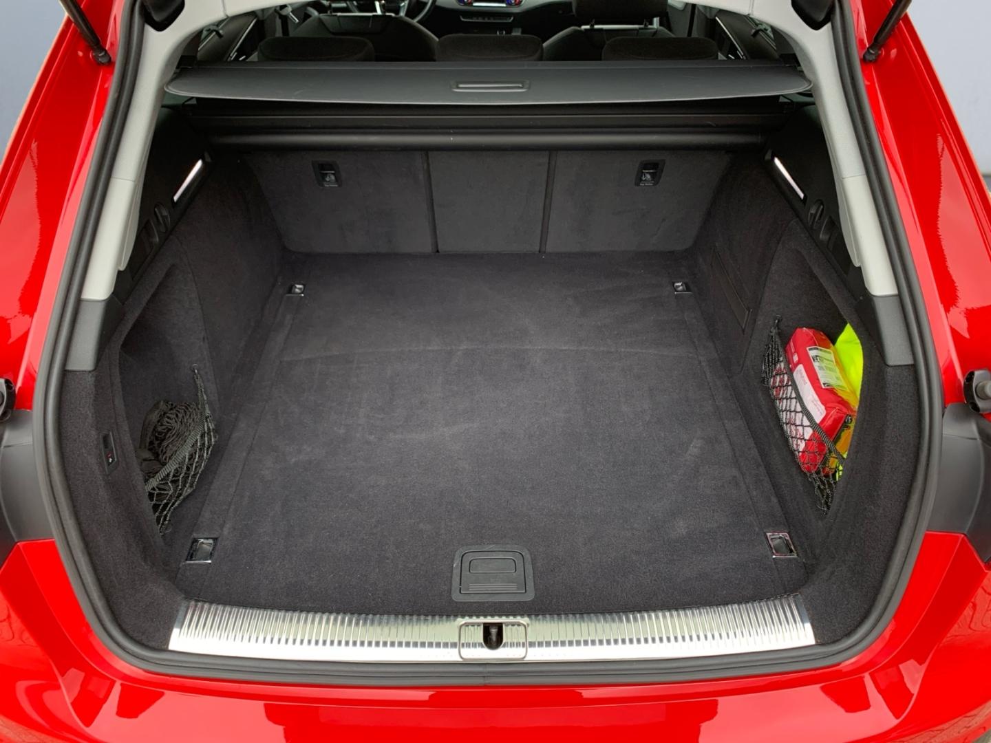 Audi A4 Avant 35 TDI S-tro S line *Matrix*el. Sitz*AH