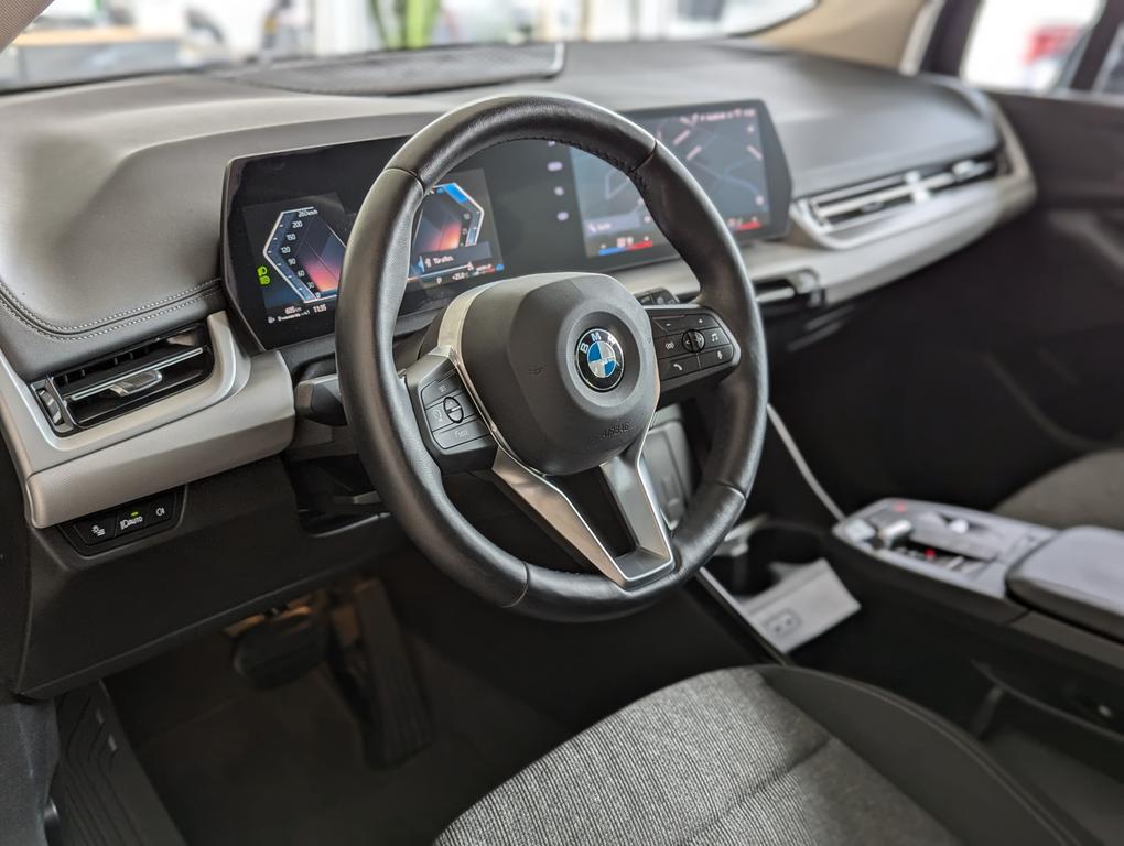 BMW 220