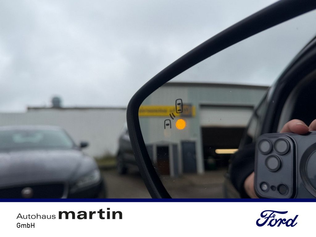 Fahrzeugabbildung Ford Focus 1.0 Active PDC SHZ KAMERA NAVI ACC B&O LED