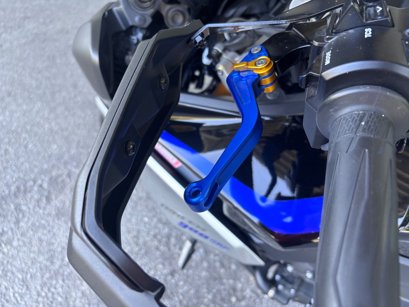 Fahrzeugabbildung Yamaha Tracer 900 GT, Tieferlegung 2,5cm. viel Zubehör,