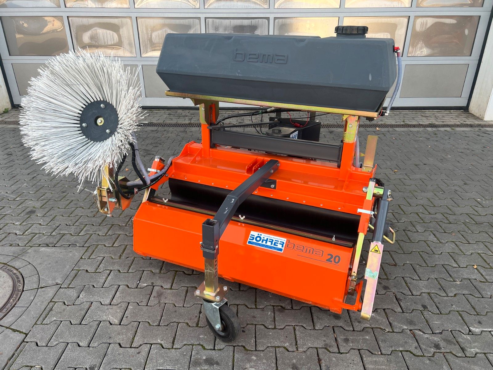 Fahrzeugabbildung Andere Bema 20 BK Kehrmaschine / Kramer 5040 / 2023
