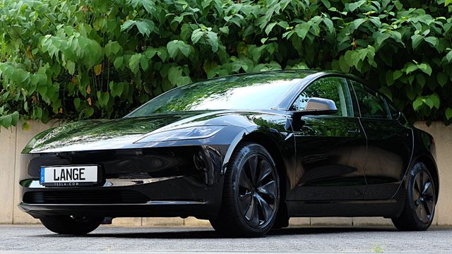 TESLA Model 3 Basis RWD