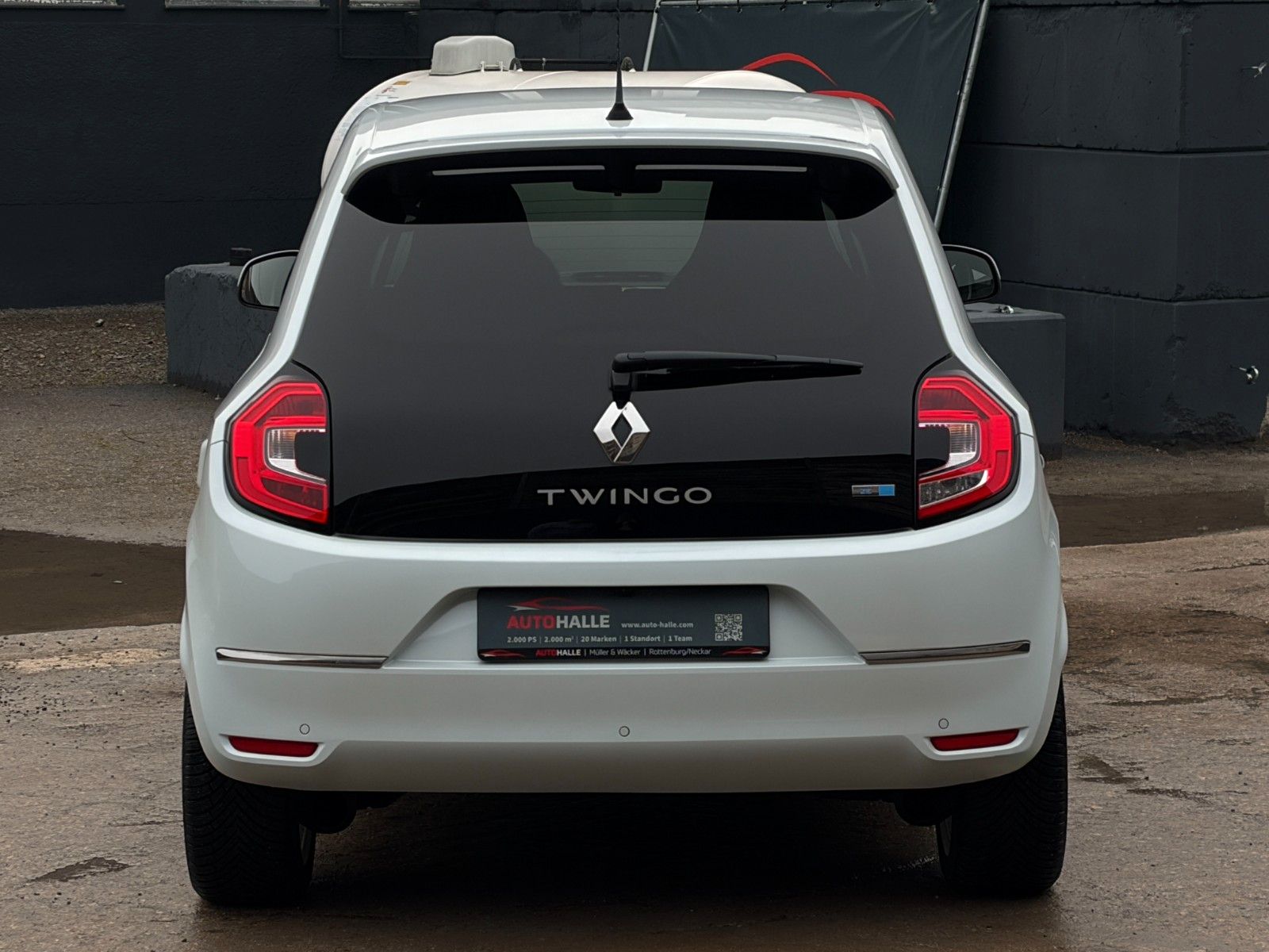 Fahrzeugabbildung Renault Twingo Vibes Electric Tempomat Carplay CAM SHZ