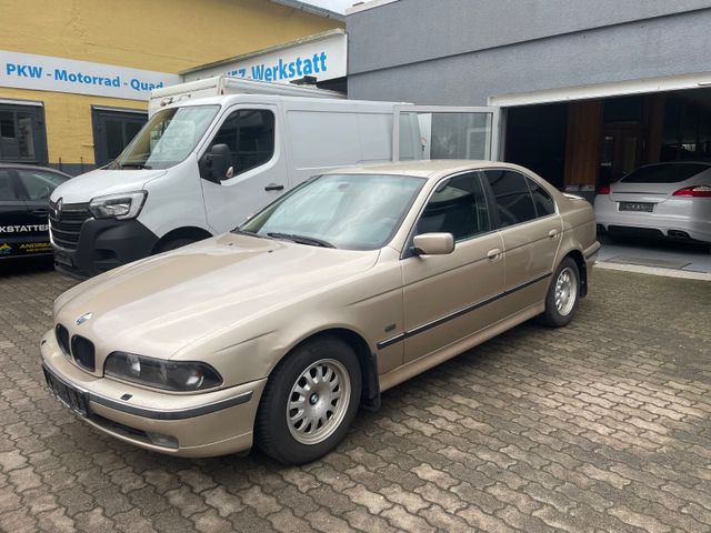 BMW 523i/Xenon/Klimaauto/TÜV neu