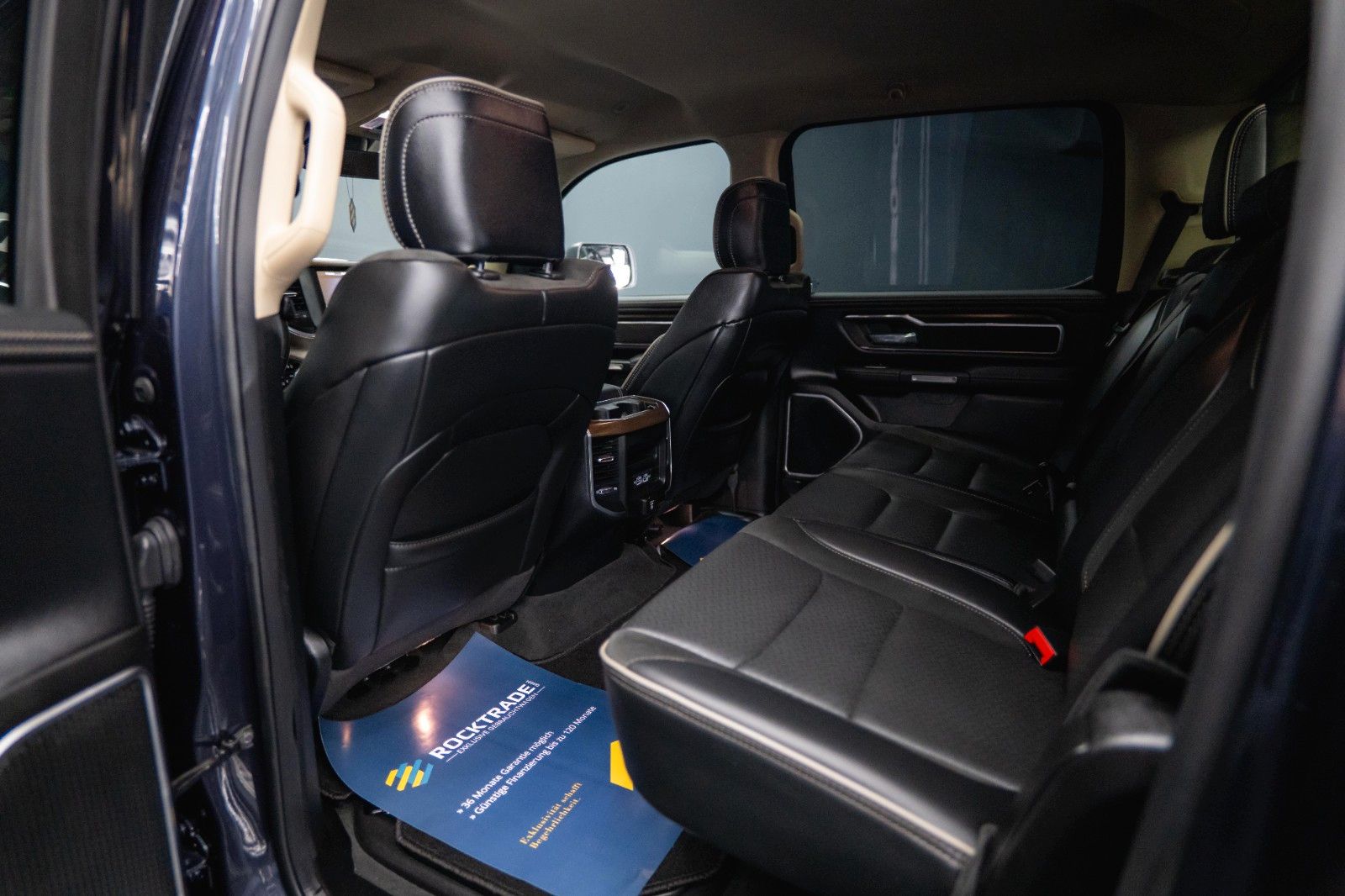 Fahrzeugabbildung Dodge RAM 5.7 V8 HEMI 4x4 NIGHT-Paket LARAMIE 22 Zoll