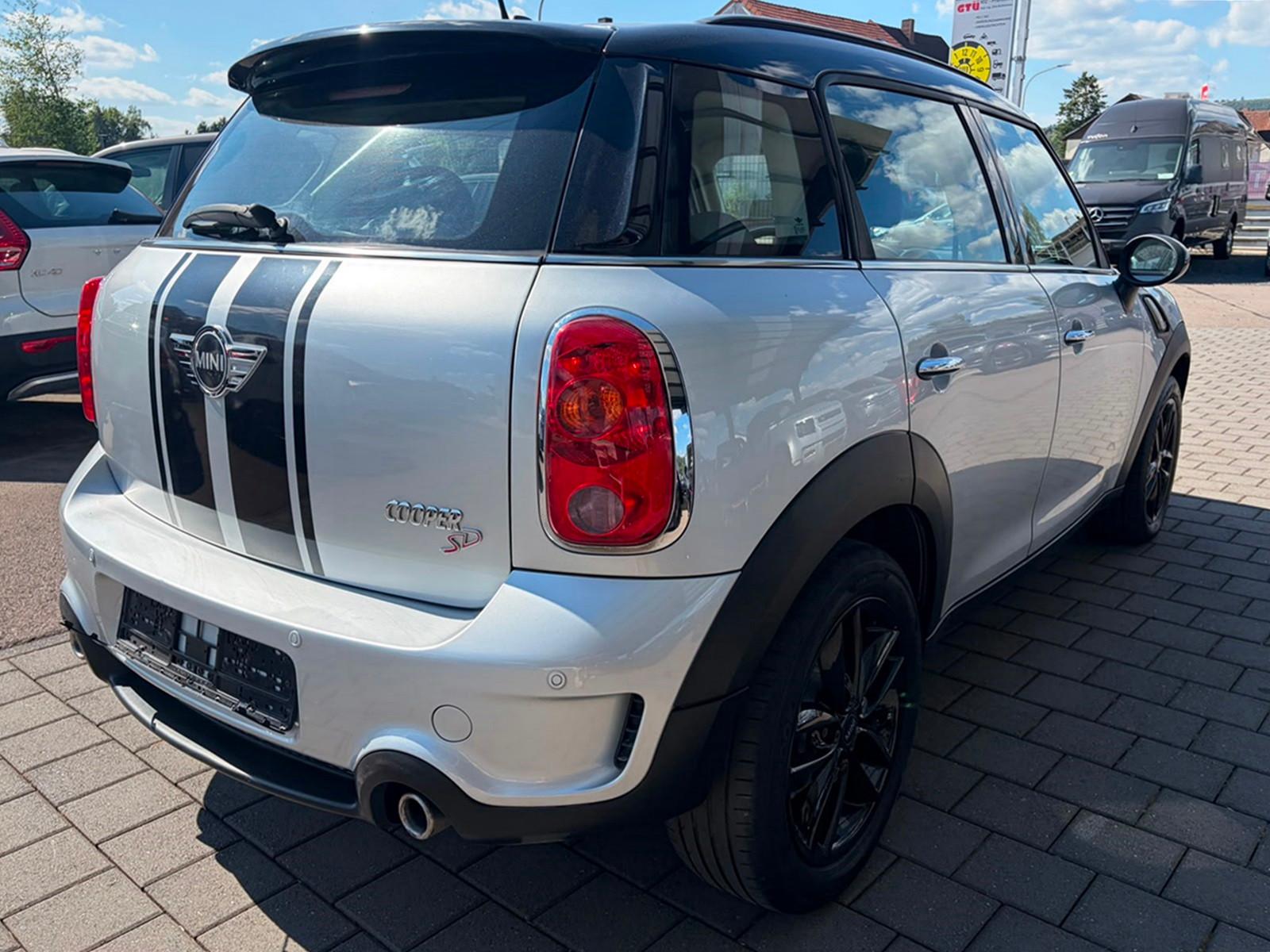 MINI COOPER SD Countryman Aut-F1 Leder Navi PDC Xenon