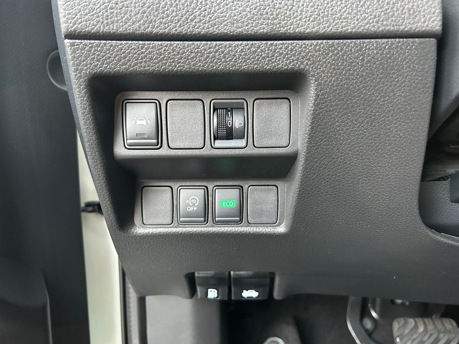 Fahrzeugabbildung Nissan Qashqai Zama PANO AHK 360° NAV SHZ 18"