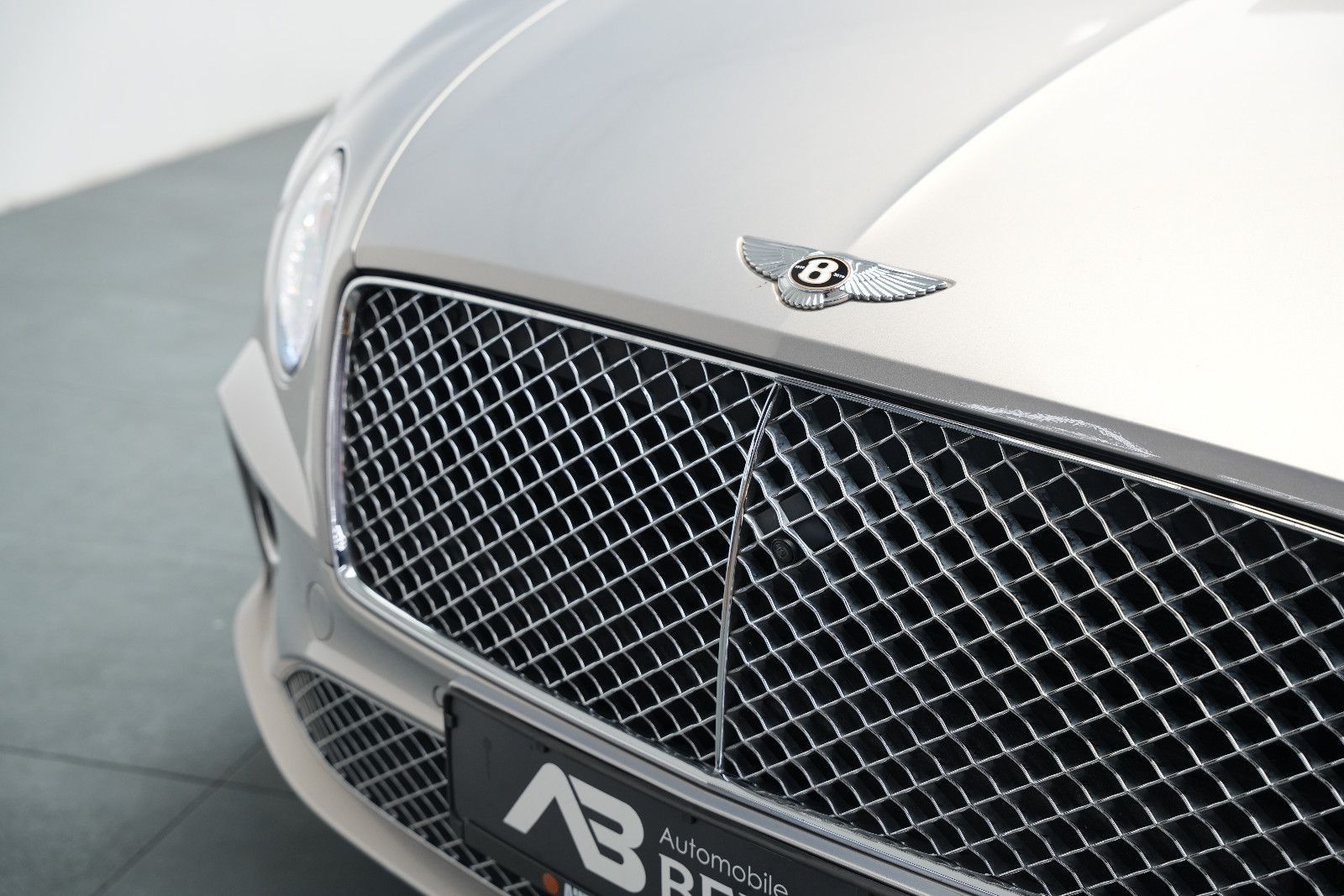 Fahrzeugabbildung Bentley Continental GT W12 First Edition *Rotation*B&O*