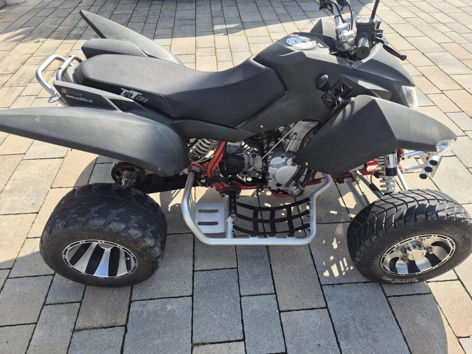 Triton  2011 — rear view