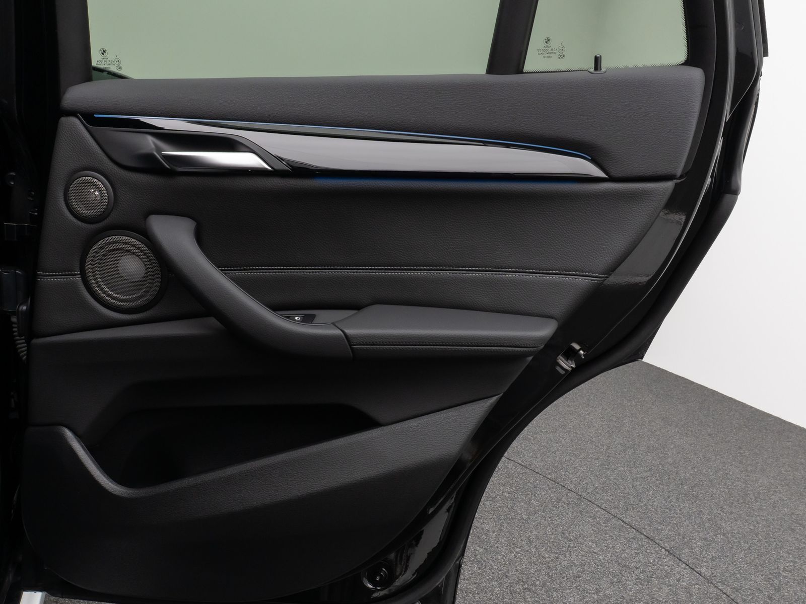 Fahrzeugabbildung BMW X1 xD25e xLine Kamera HUD DAB H/K Komfort Sport
