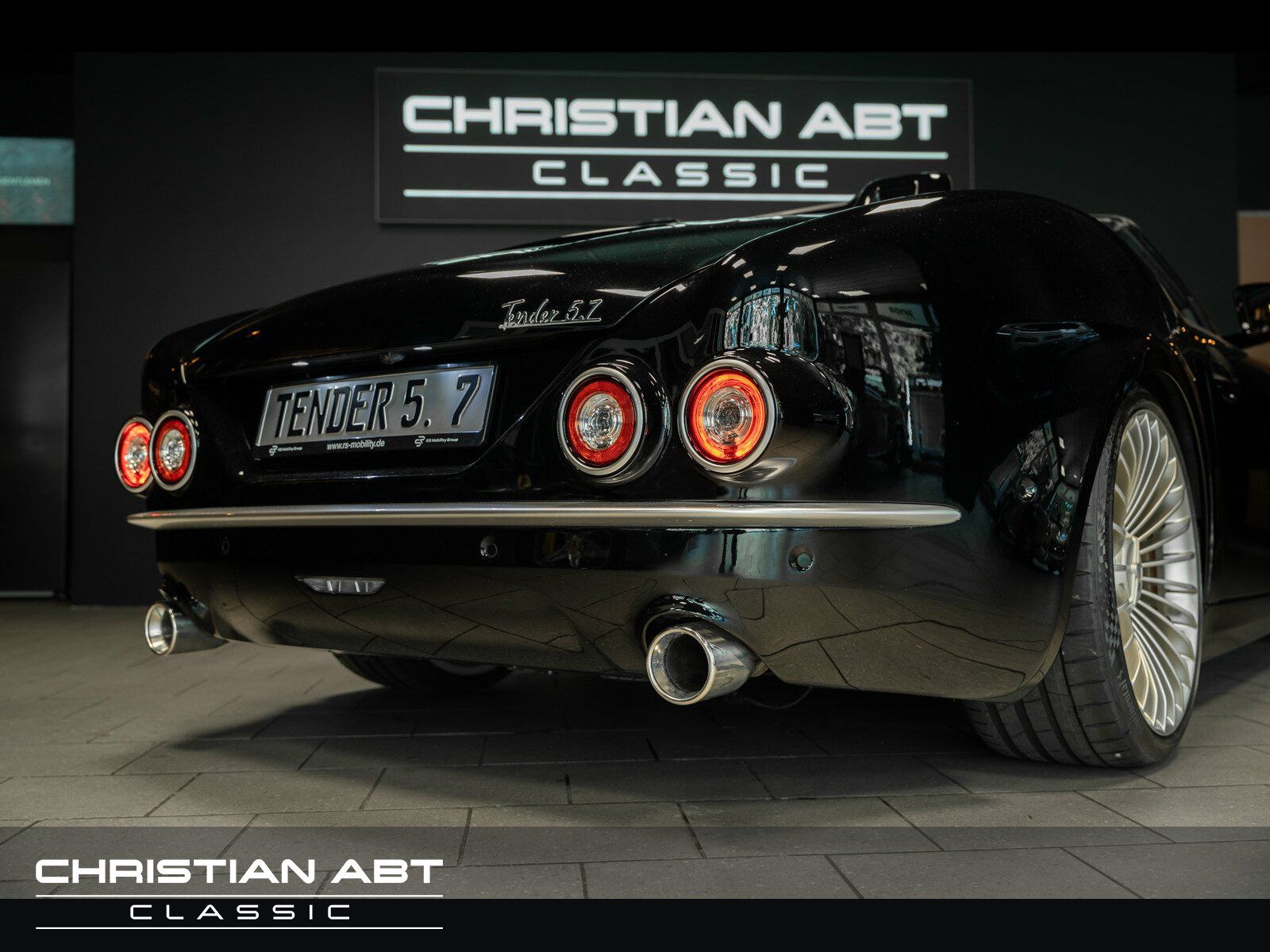 Fahrzeugabbildung BMW Estella Tender 5.7 Carbon-Kit * 1 of 1 * M40i