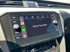 Fahrzeugabbildung Volkswagen Passat Variant 2.0 TDI DSG R-Line LED ACC Kamera