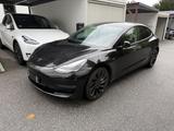 Tesla Model 3 Performance mit Tesla Garantie 05/2026 - mit Elektro-Antrieb: mit Klimaanlage, Garantie