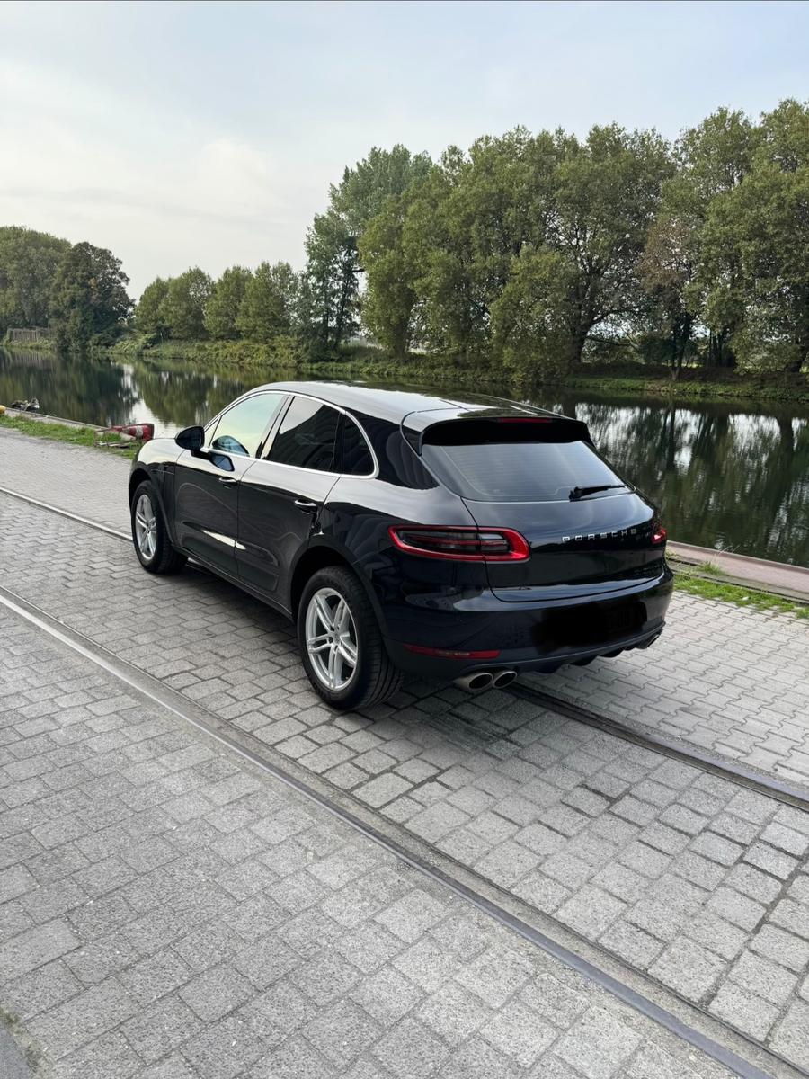Porsche Macan S Approved 2028