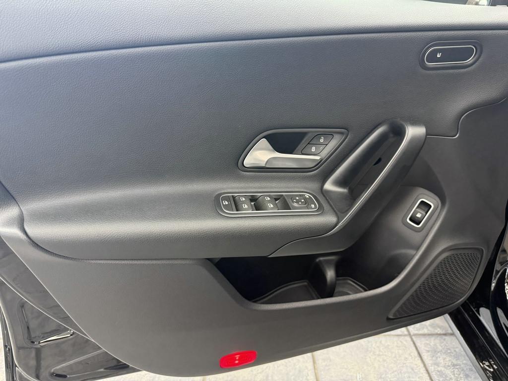 Mercedes-Benz CLA e, 1.Hd., Leder, MBUX, миниатюра 16