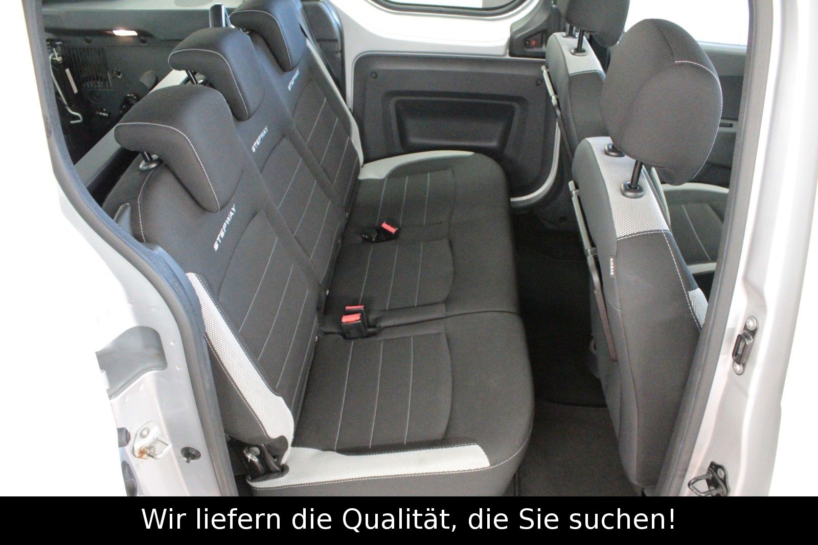 Fahrzeugabbildung Dacia Dokker TCe 115 Stepway *Navi*Klima*