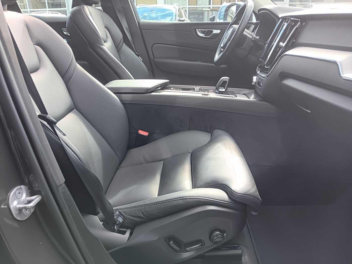 Fahrzeugabbildung Volvo XC60 T6 AWD Recharge Plus Bright