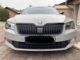 Skoda Superb 2.0TDI ABT 162kW 4x4 Standhzg Langstrecke - Skoda Superb mit Diesel-Antrieb: Allradantrieb, Kombi, 2.0
