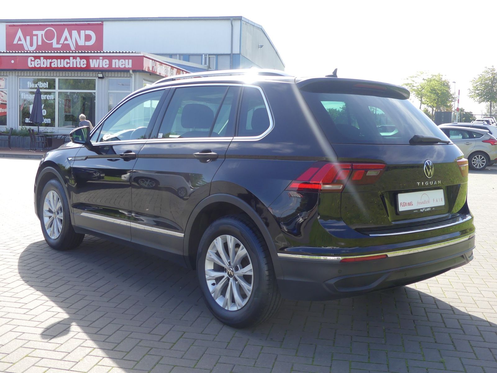 Volkswagen Tiguan 2.0 TDI Elegance AHK Lenkradheizung imagem 3