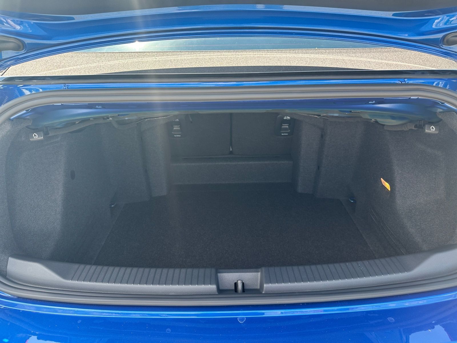 Volkswagen T-Roc - Bild 12