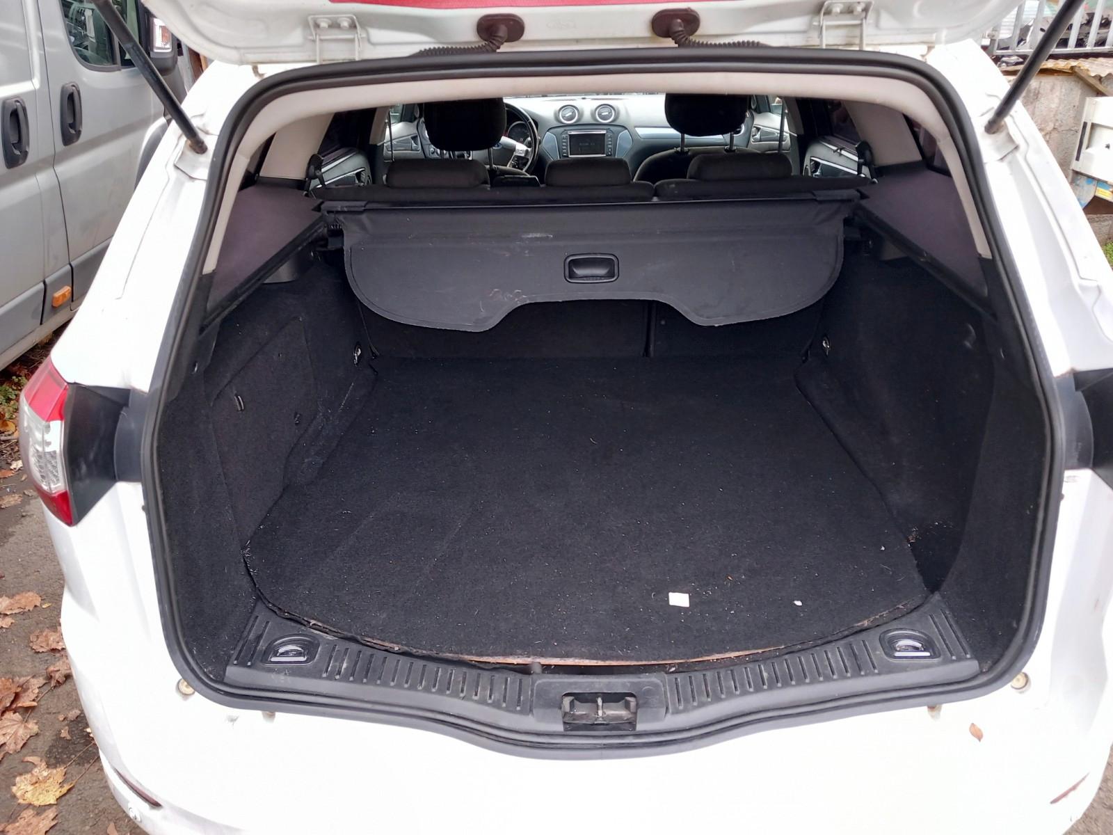Ford Mondeo 2011 — photo 14