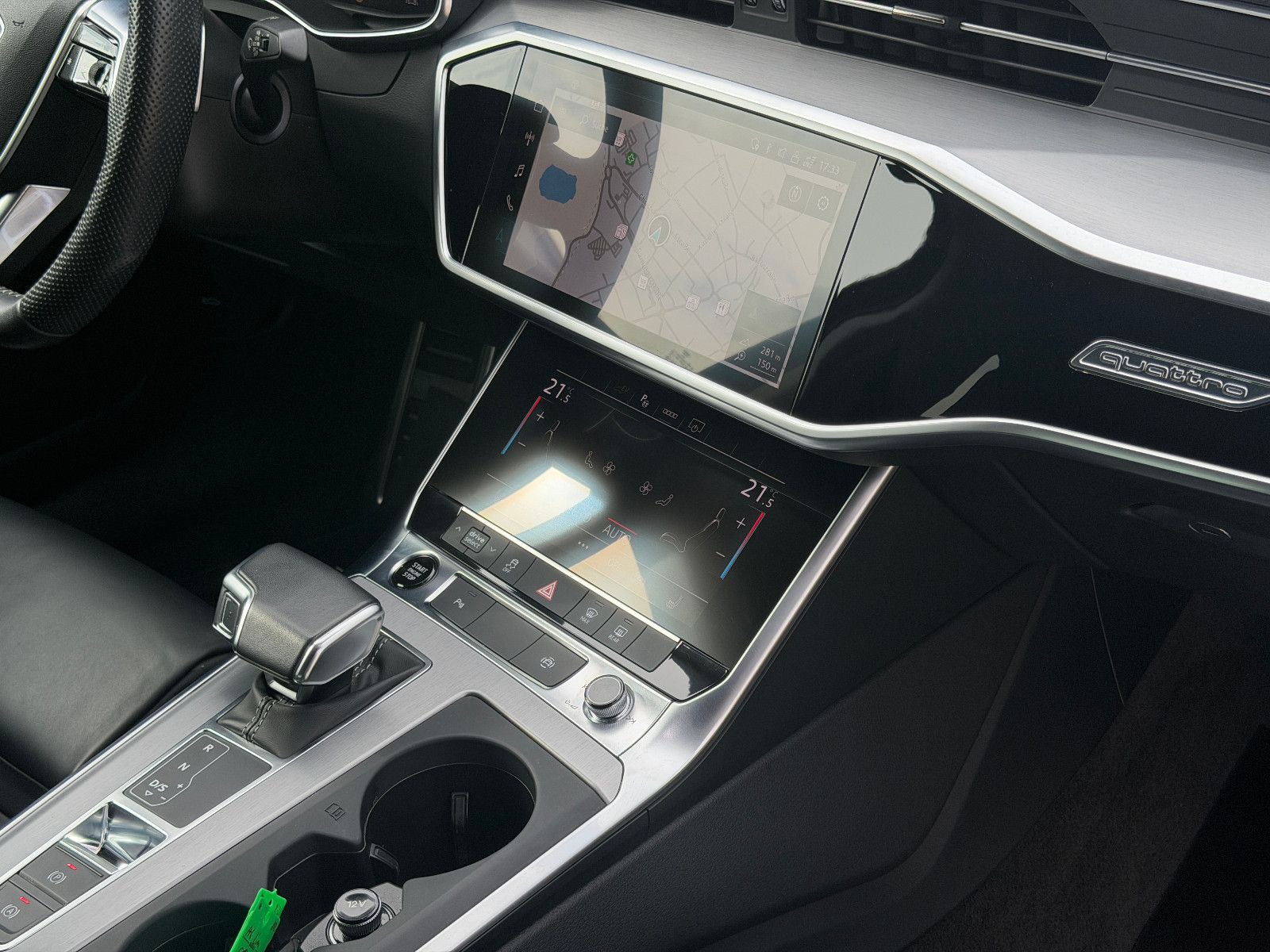 Fahrzeugabbildung Audi 55 TFSI e quattro S-Line/LEDER/Navi/LED/CarPlay/