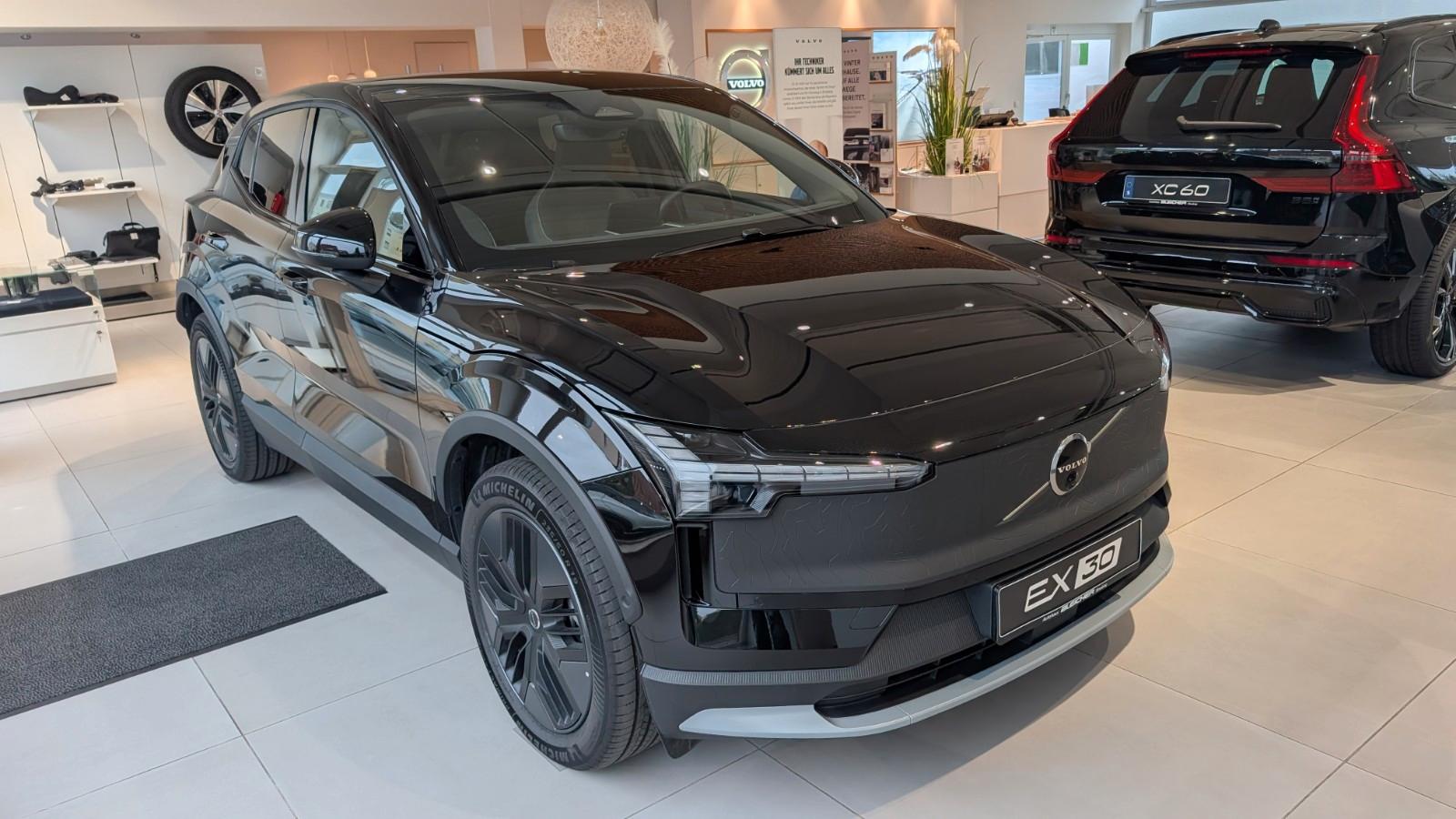 Volvo EX30 Cross Country 315 kW Performance AWD