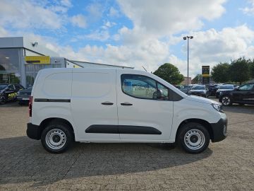 Bild 6 Opel Combo E Cargo Basis Musikstreaming DAB Verkehrsz