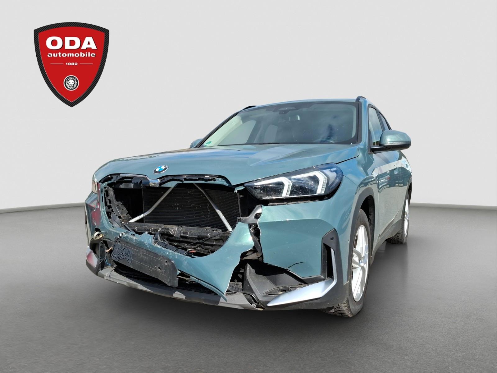 BMW X1 20d xDrive=HUD=2xKAMERA=ACC=LED=HARMAN/KARDO