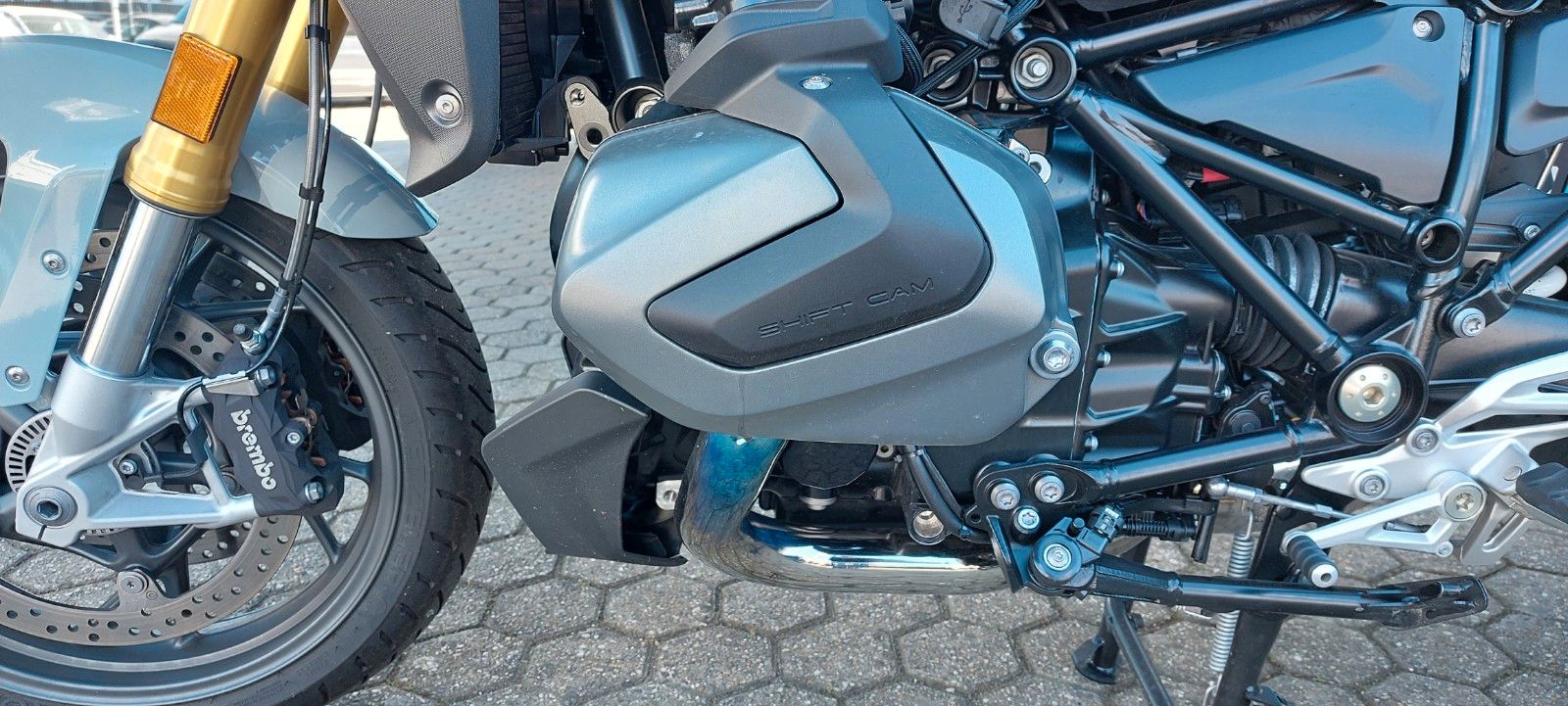 Fahrzeugabbildung BMW R 1250 R Vollausstattung  Nur 987 KM