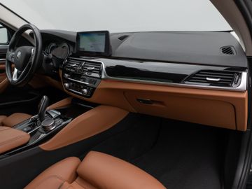 Fahrzeugabbildung BMW 540i xDr Tour Luxury Line HI-FI HUD DAB Panorama