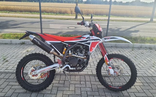 Fantic XEF 250 TRAIL COMPETITION ENDURO VERS.MGL+HELM