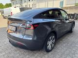 Tesla Model Y LR AWD 1. Hand weißer Innenraum  - graue Tesla Model Y