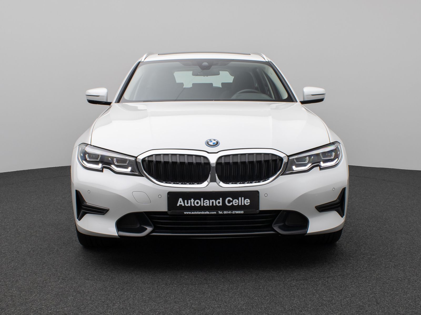 Fahrzeugabbildung BMW 320e xD Sport Line Panorama Kamera HiFi Komfort