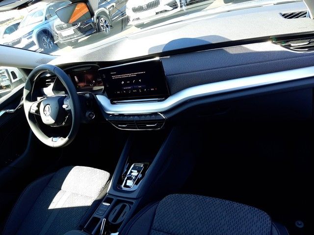 Fahrzeugabbildung Skoda Octavia Combi Style 1.5TSI DSG AHK Matrix el.Hec