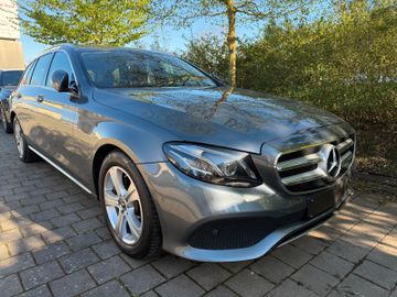 Mercedes E 220 - 1