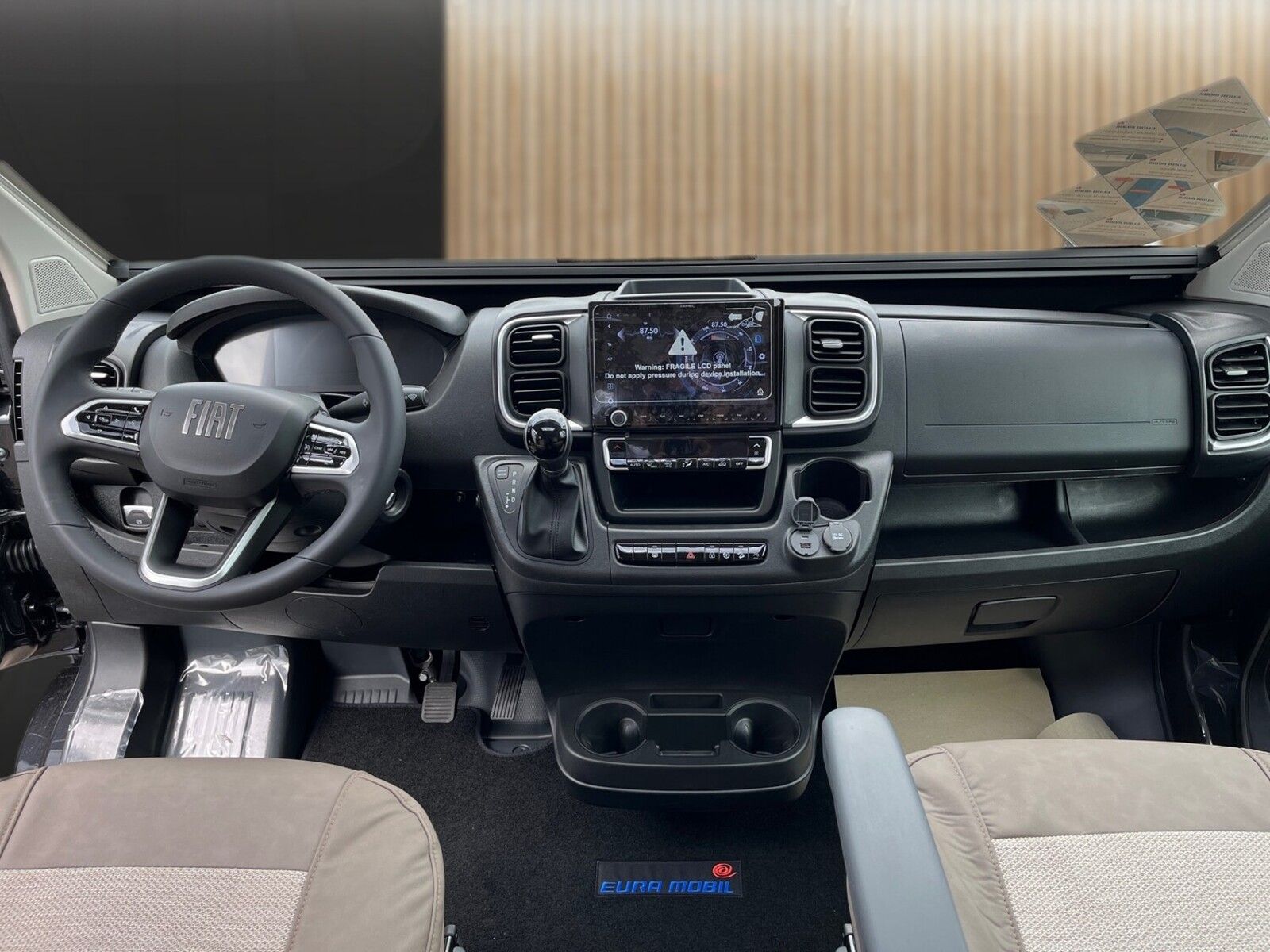 Fahrzeugabbildung Eura Mobil Profila T PT 695 EB Automatik,Sat,Solar