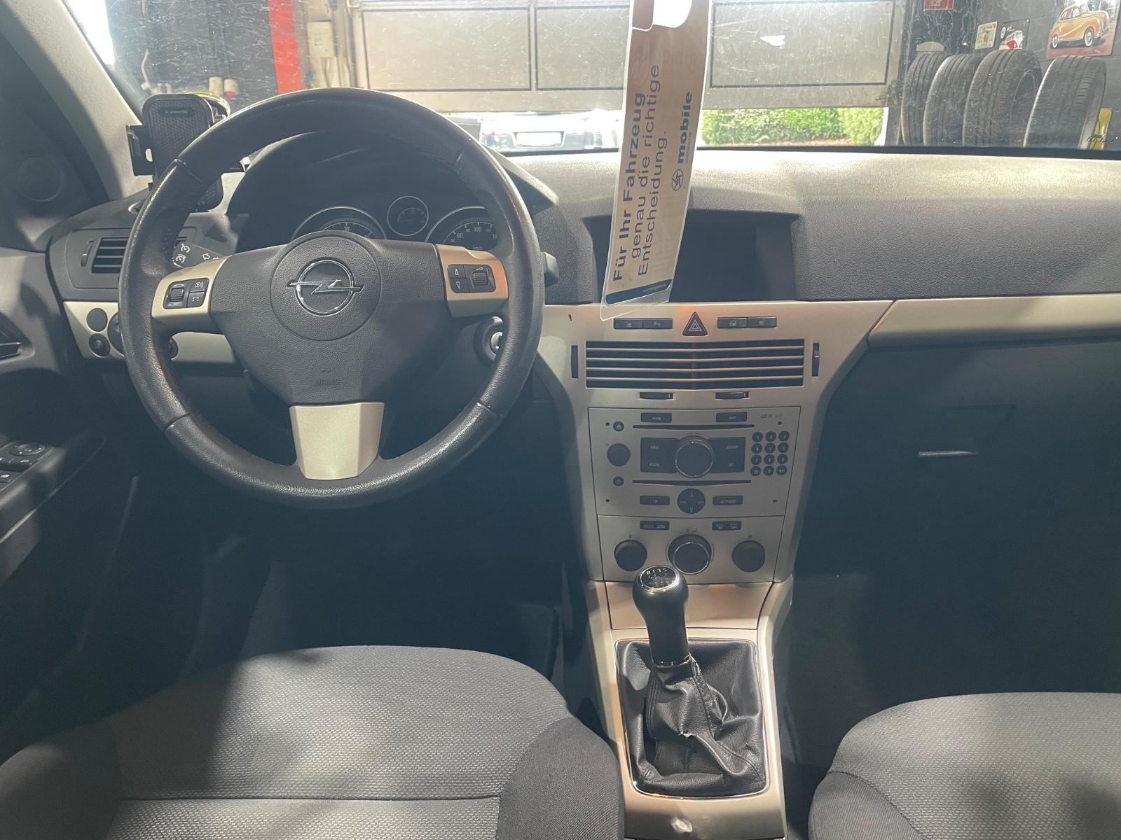 Opel Astra 2007 — photo 9
