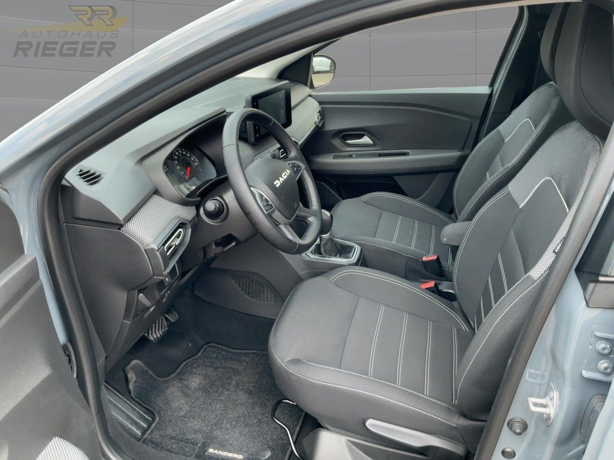 Fahrzeugabbildung Dacia Sandero Journey TCe 90 CVT Automatik