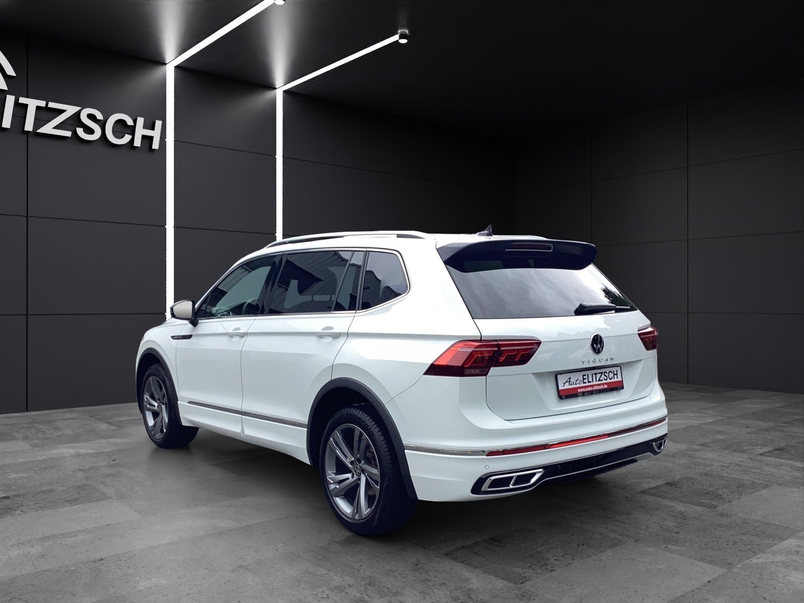 Fahrzeugabbildung Volkswagen Tiguan Allspace R-Line 4M TDI DSG IQ.Light ACC A