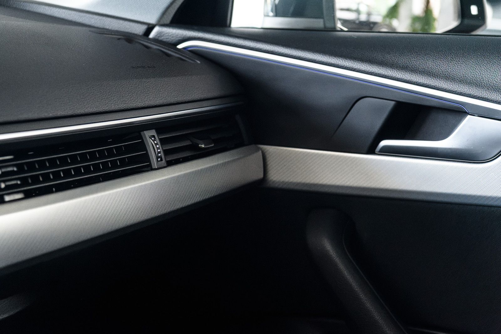 Fahrzeugabbildung Audi A4 Avant sport +LED +MICHELIN