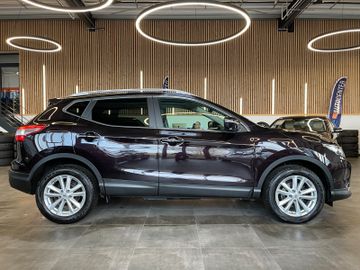 Nissan Qashqai Tekna *PANO*NAVI*360°*AHK*LED*PDC*TEMPO*