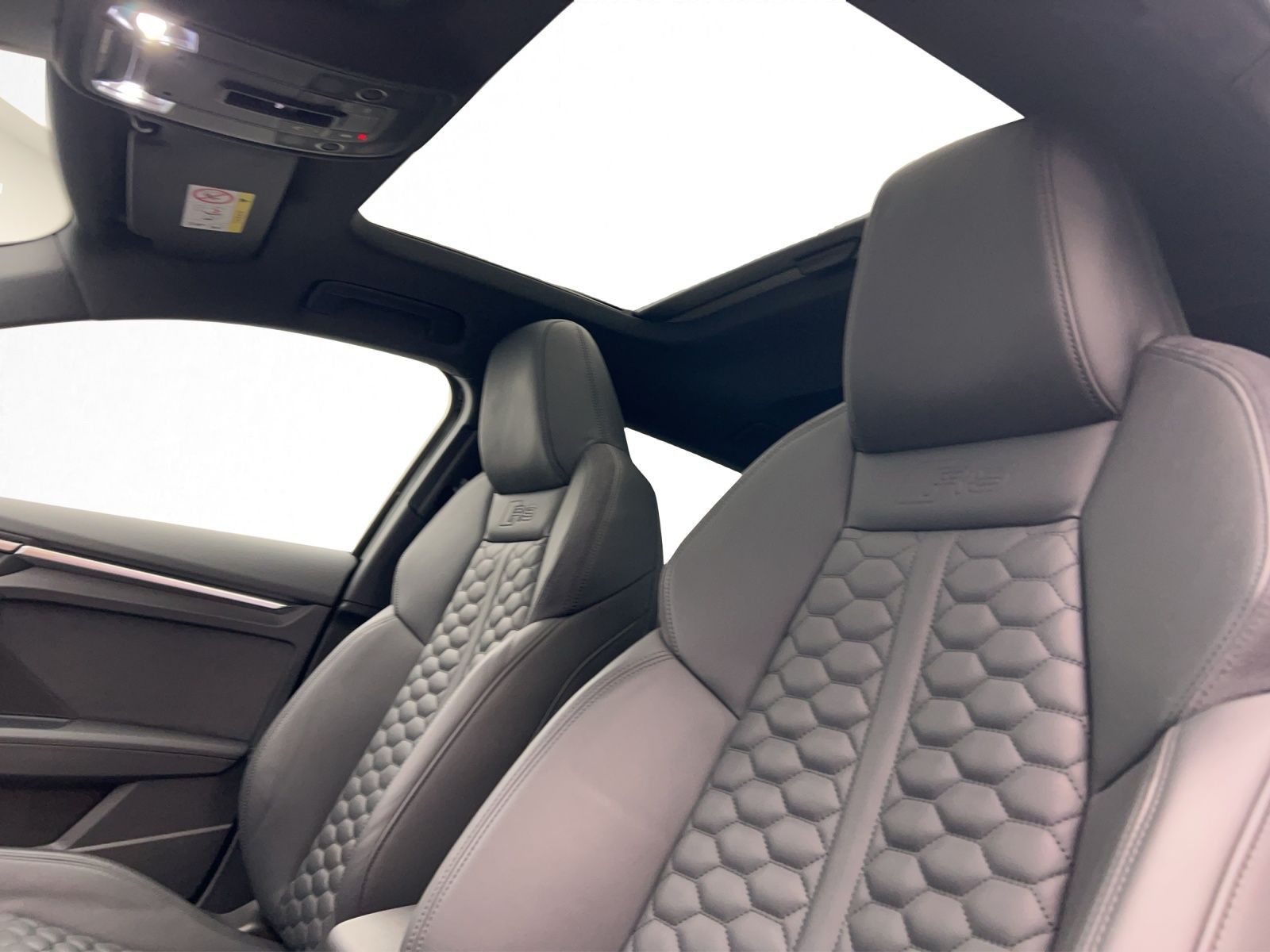 Audi RS3 - Bild 10