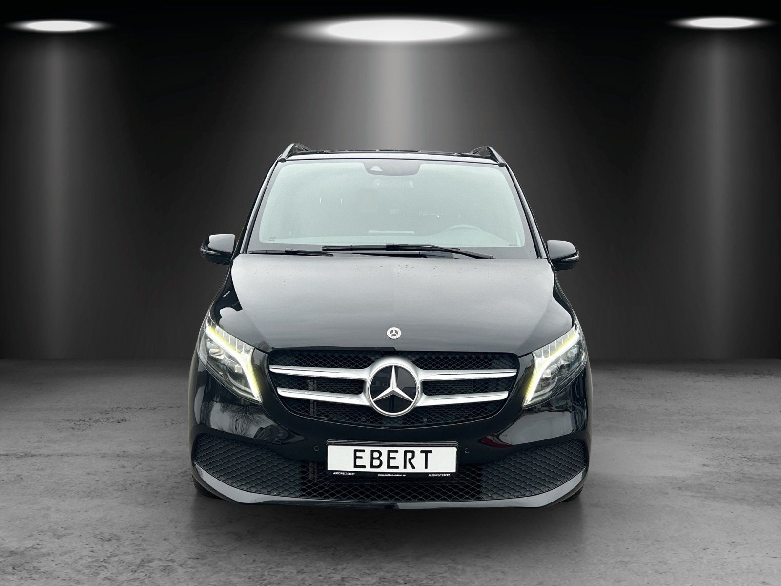Fahrzeugabbildung Mercedes-Benz V 250 d 4M L 7-Sitze GSD Standhzg ILS Sport AHK