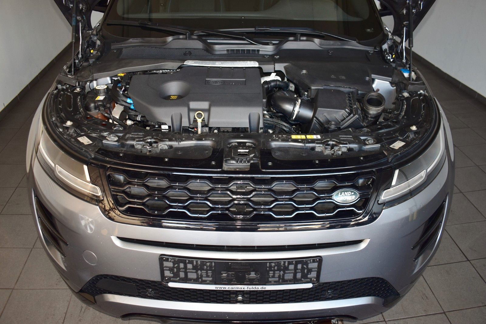 Fahrzeugabbildung Land Rover Range Rover Evoque R-Dynamic AWD Black ext.,Navi